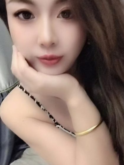 Massaging acupoints to refresh in  Beijing Quietly