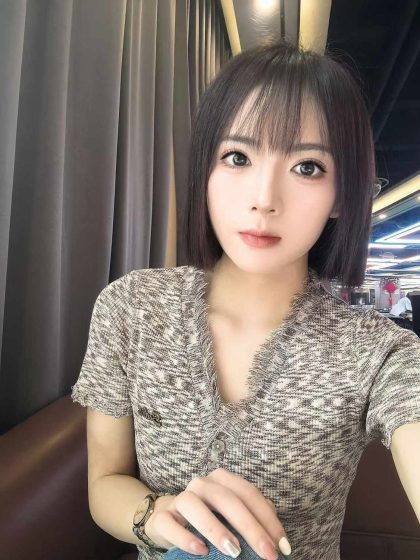 MasseurZunyi is bright and beautiful